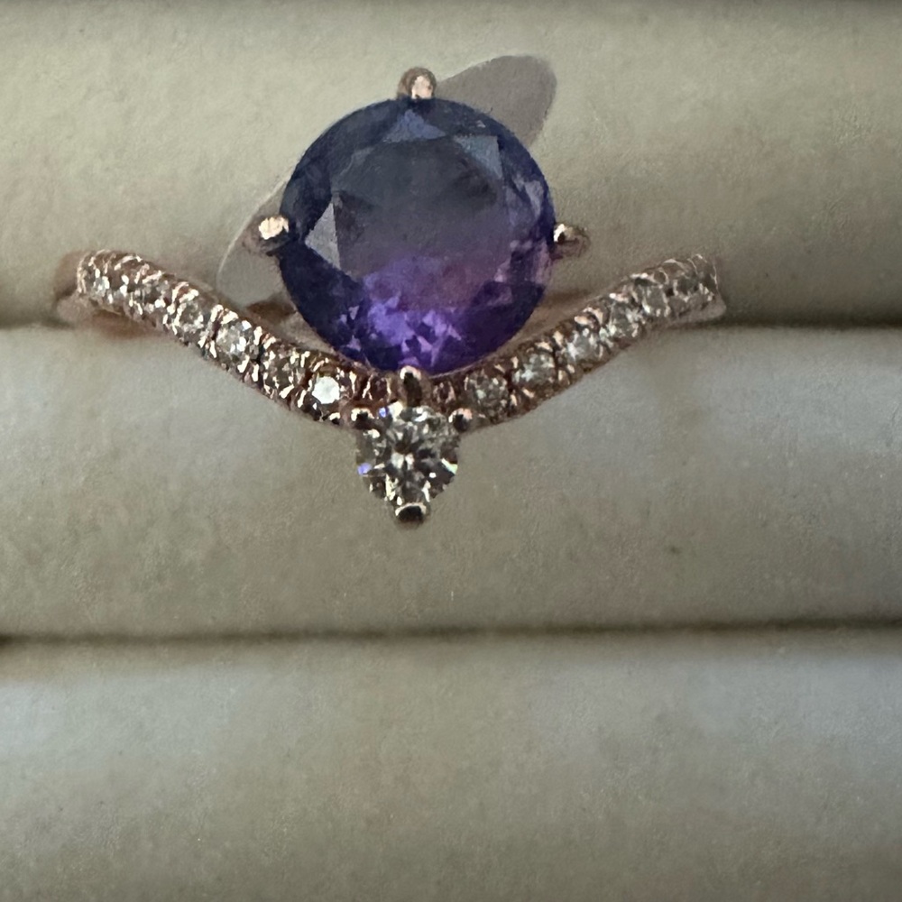 NWOT Bomb party size 11 ring